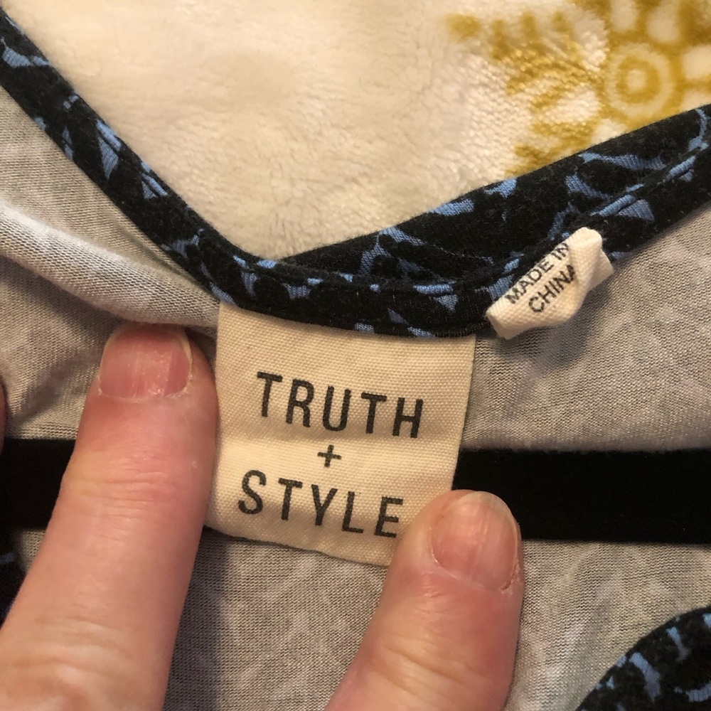 Truth + Style Blue  and Black Hi -Low Sleeveless Dress GUC - Picture 7 of 8